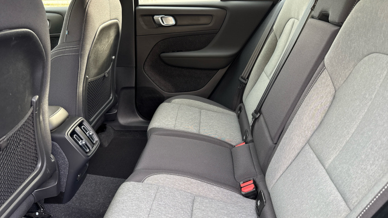 Volvo XC40 2.0 B3P Core 5dr Auto Petrol Estate